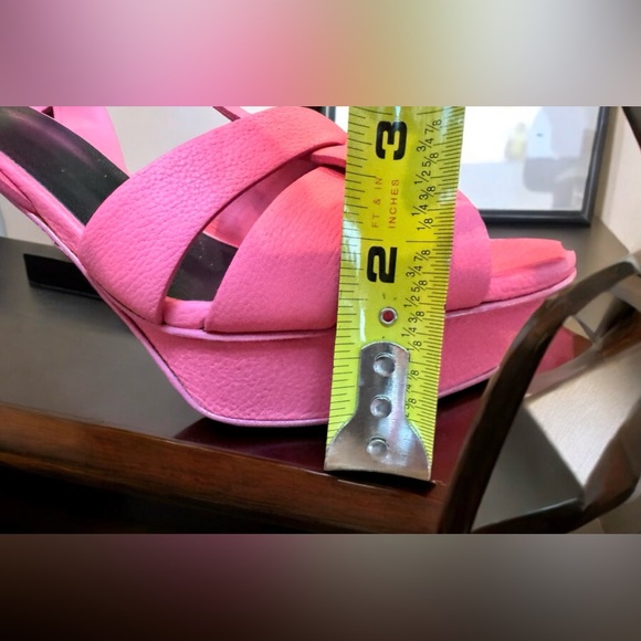 YSL/ Yves Saint Laurent  shoes. Beautiful tangerine color. Like new - Picture 9 of 11